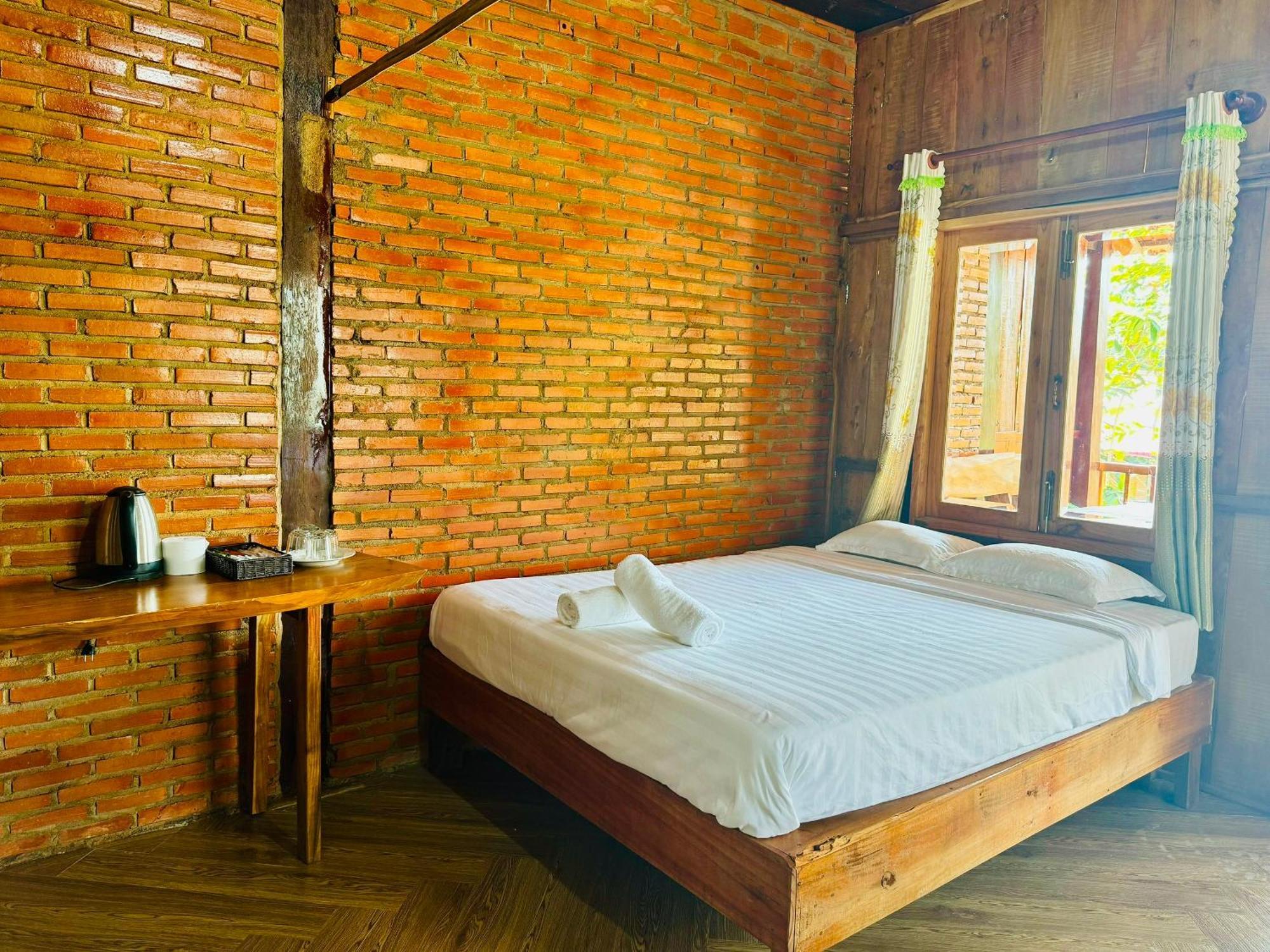 Lava Rock Viet Nam Lodge Anhfly Resort Nam Cat Tien Exterior foto